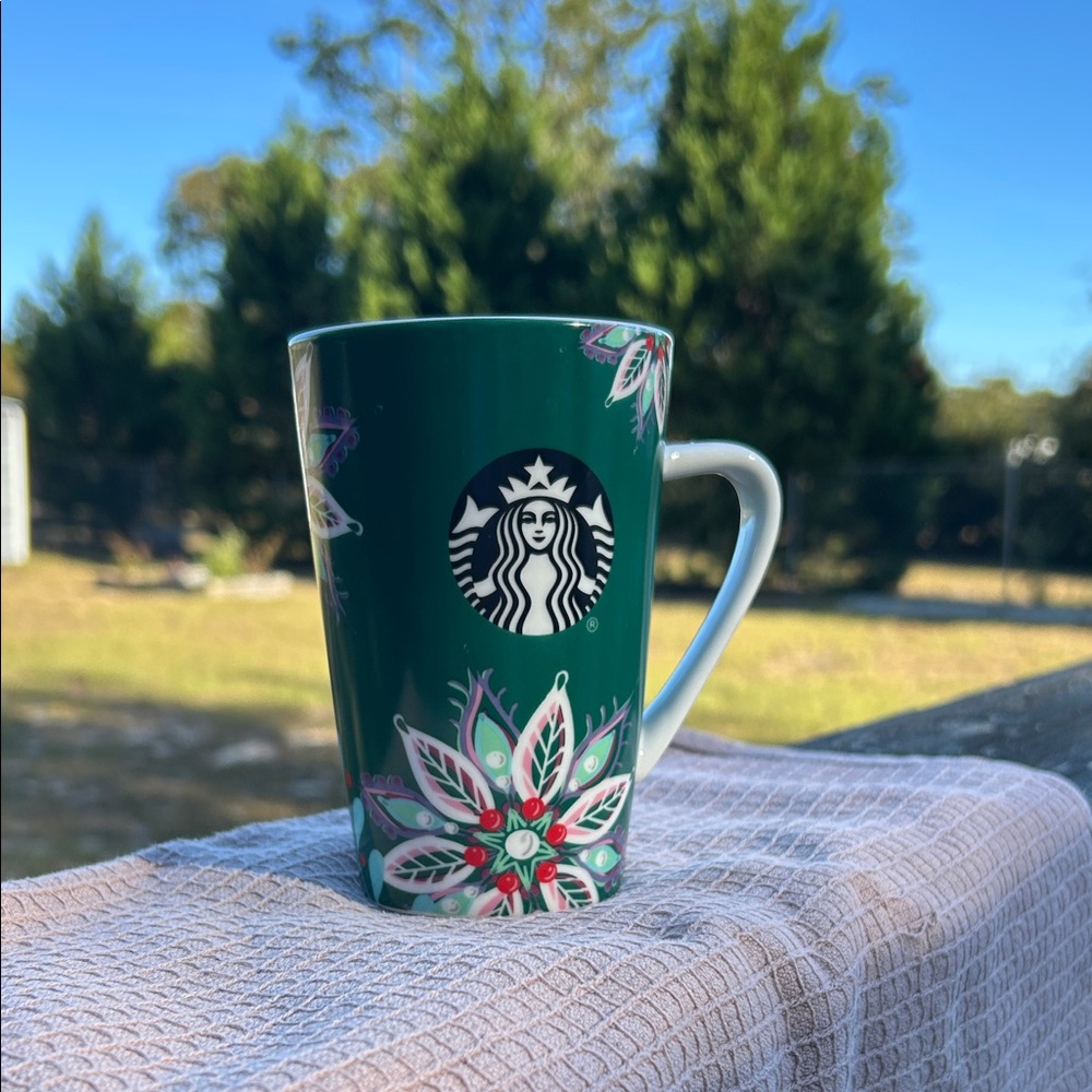 Starbucks 2020 Green Poinsettia Ceramic Mug 12 OZ